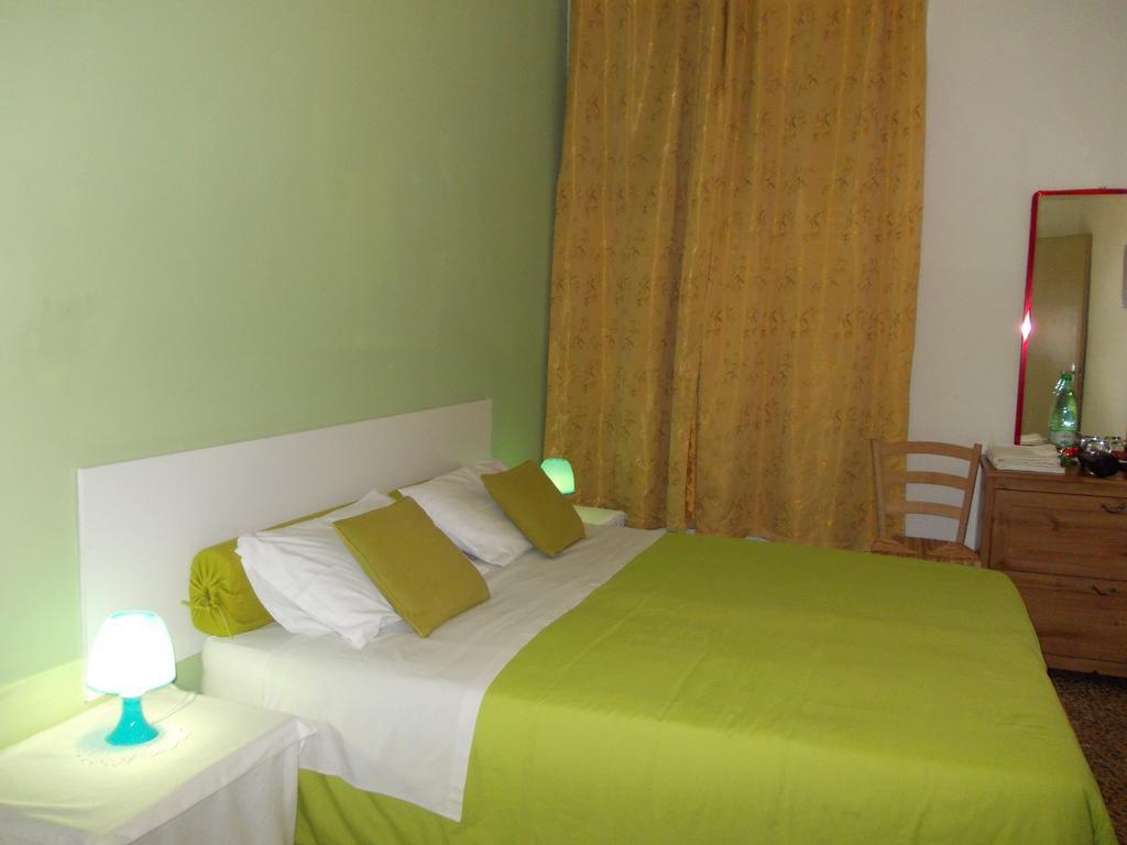 Travellers Lodge Bed & Rooms Treviso Cameră foto